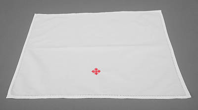 Picture of Cambric Linen Lavabo Towel with Red Cross and Vine - Pack of 3