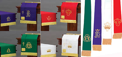 Reversible Eight-Piece Parament Set