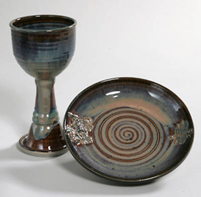 Picture of Wheat & Grapes Rosé Porcelain Chalice & Paten Set