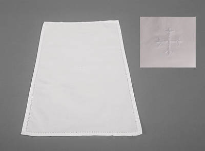 Picture of 100% Cotton Bread Plate Napkin with White Cross