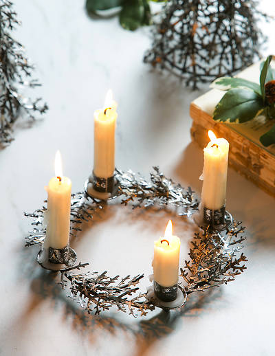 Picture of Metal Botanical Wreath Taper Candle Holder